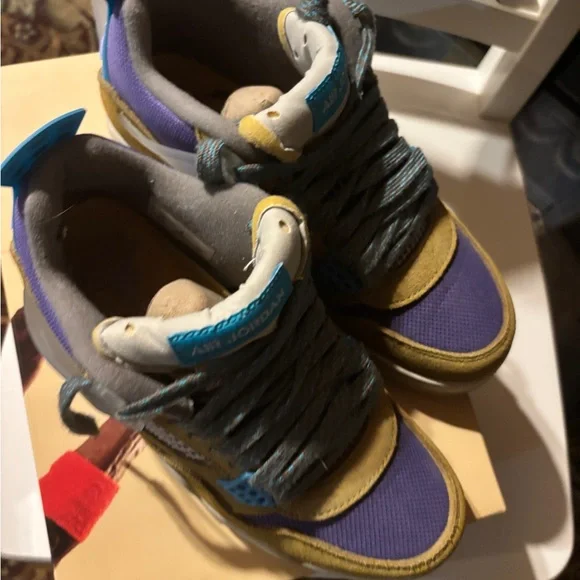 Jordan 4 Union “Dessert Moss” - Picture 2 of 9